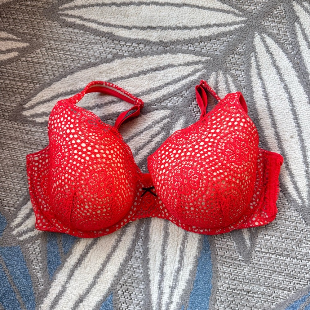 Cacique Women’s Red Lace T-Shirt Underwire Bra Size 40DD